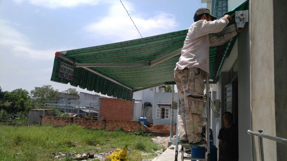 Mái che di động sửa chữa và thay linh kiện